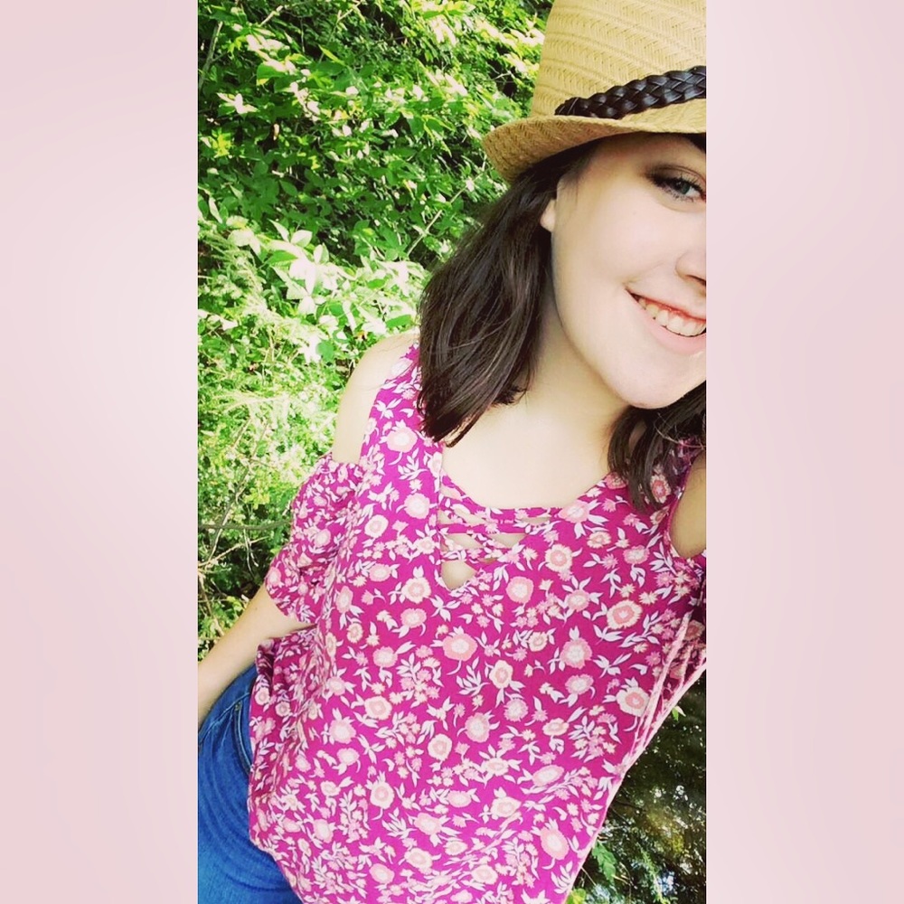 Meet your Posher, Emily